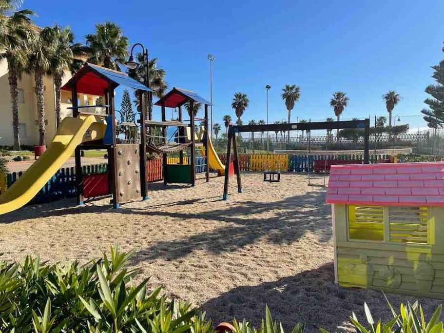 Apartament Moderna Y Alegre Vivienda Junto Al Mar . Roquetas de Mar Zewnętrze zdjęcie